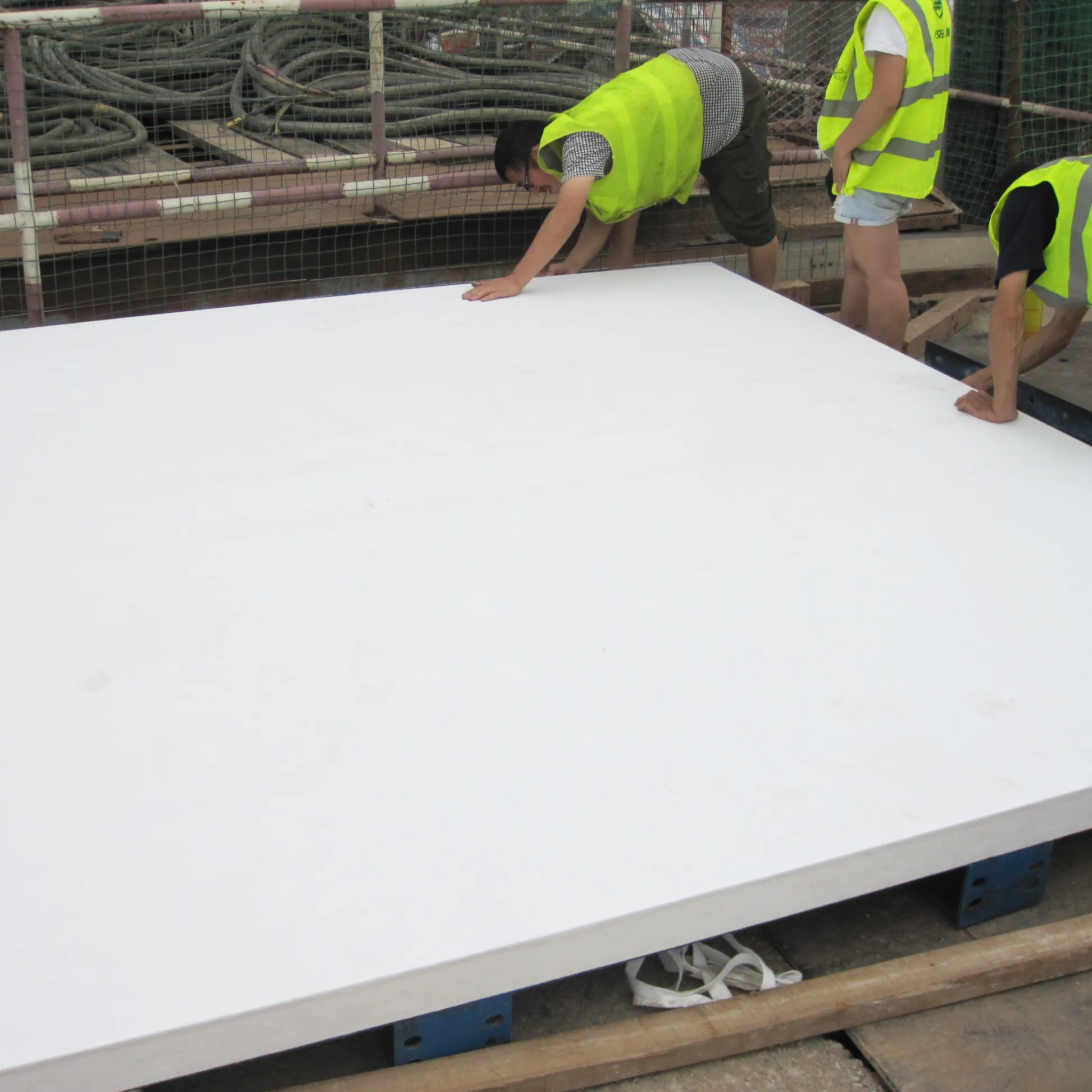 Cpfl स्प्रे चिपकने वाला अनुप्रयोग